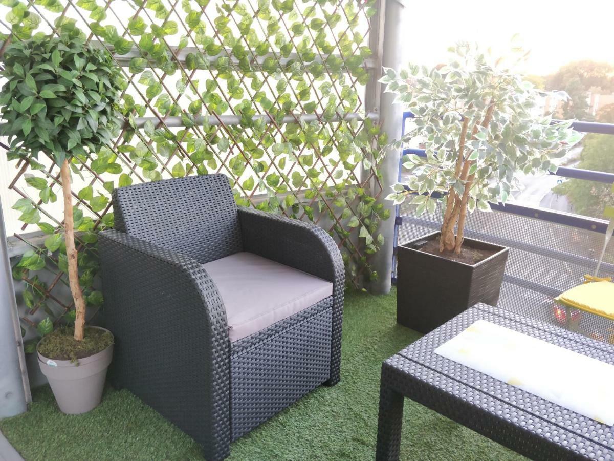 Les Cles Du Bonheur By Beds4wanderlust, 47m2 Avec Terrasse Privative & Parking-rer B Tgv 10min-orly 20min Apartment Massy (Essonne)